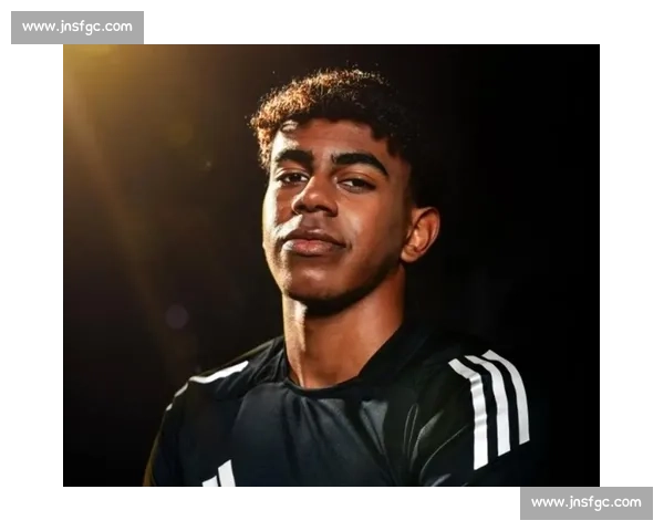 冲突未歇！阿森西奥社媒四表情暗讽亚马尔